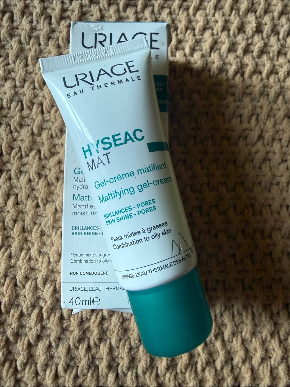 Hyseac Mat Mattifying Gel-Cream — Teal/White